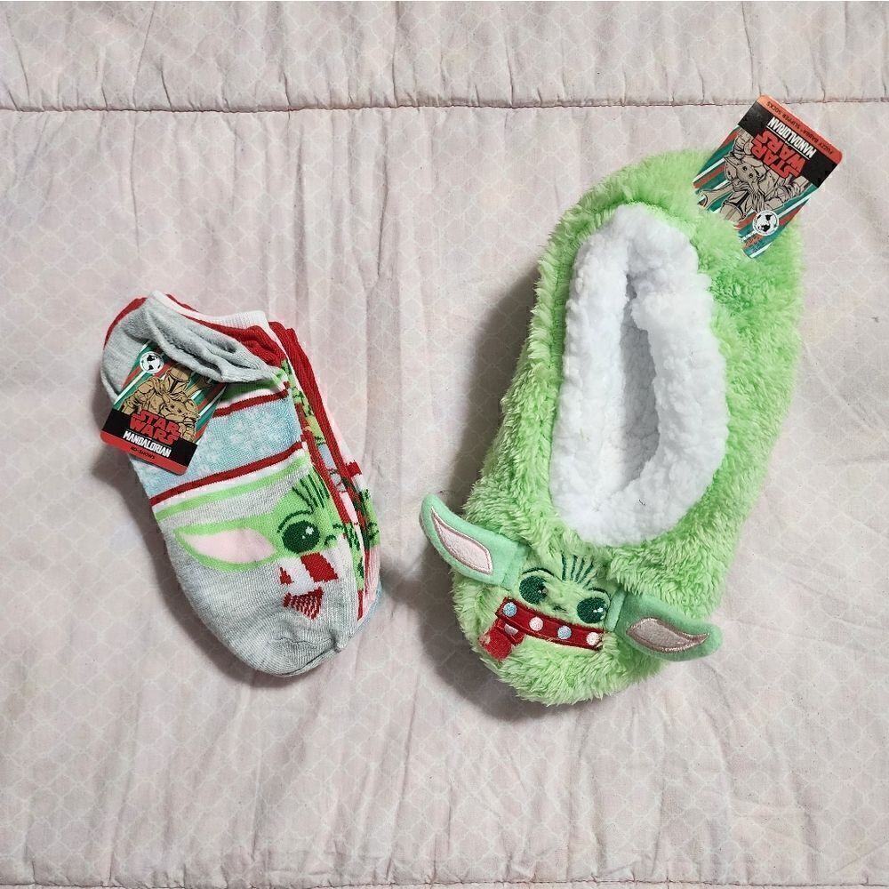 Nwt Christmas Star Wars Mandalorian Baby Socks Bundle, one size